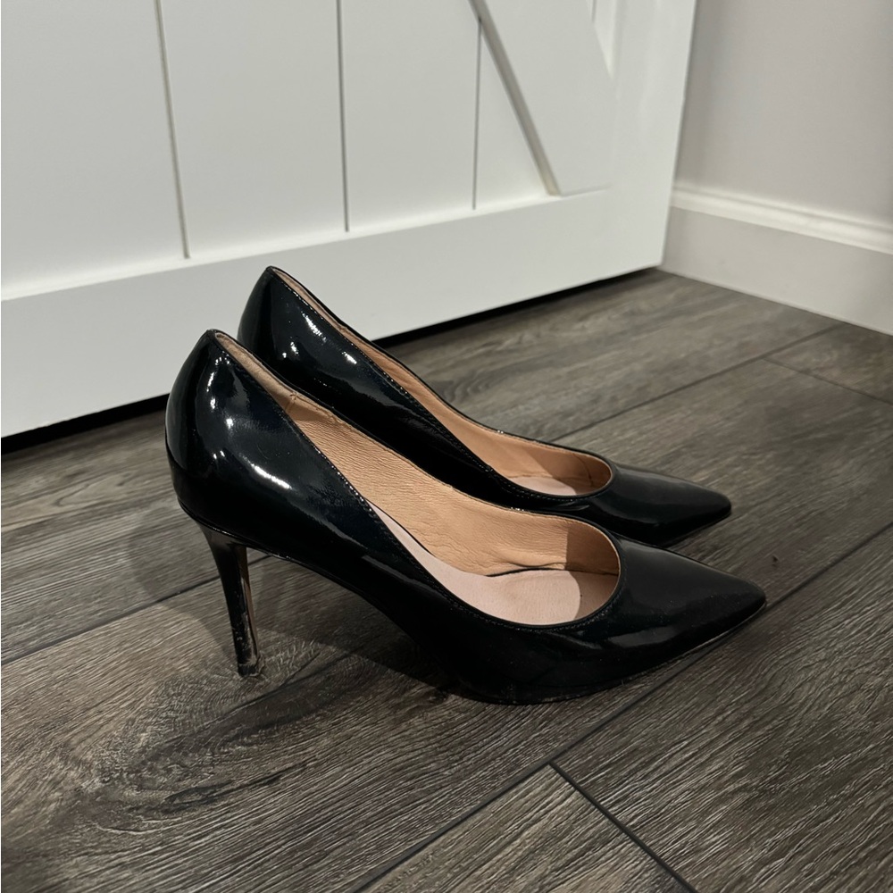 Black Pumps